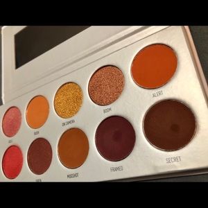 Jaclyn Hill x Morphe Ring the Alarm Eyeshadow